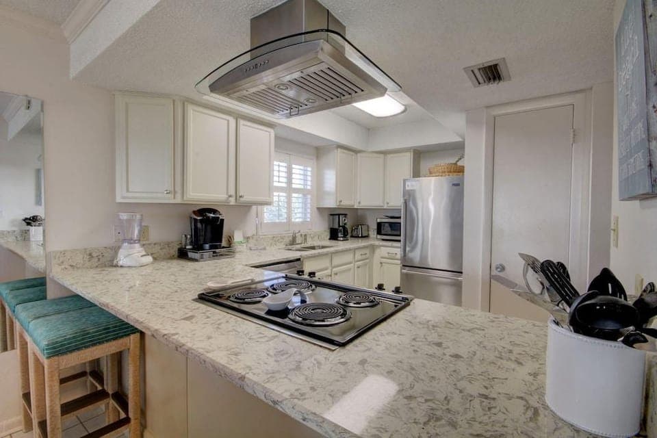 319 El Matador 2 Bedroom Condo by RedAwning Hotel in Okaloosa Island