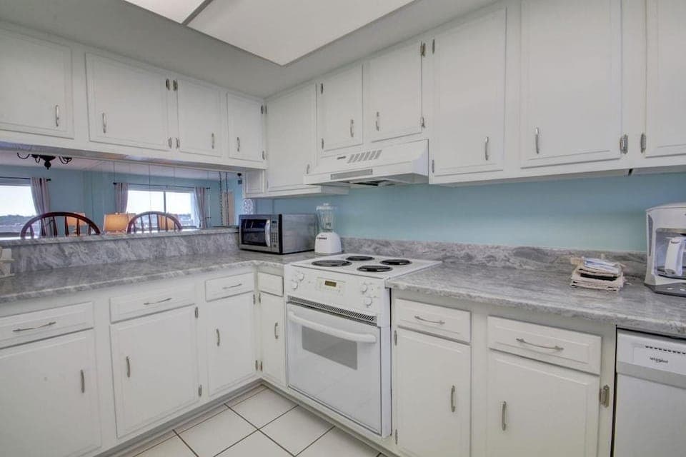 561 El Matador 2 Bedroom Condo by RedAwning Hotel in Okaloosa Island