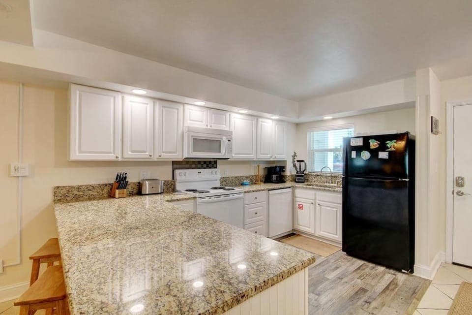 317 El Matador 2 Bedroom Condo by RedAwning Hotel in Okaloosa Island