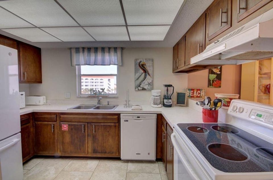 240 El Matador 2 Bedroom Condo by RedAwning Hotel in Okaloosa Island