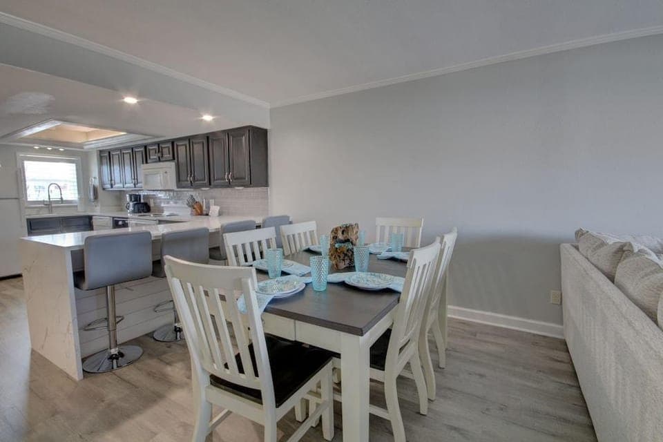 528 El Matador 2 Bedroom Condo by RedAwning Hotel in Okaloosa Island