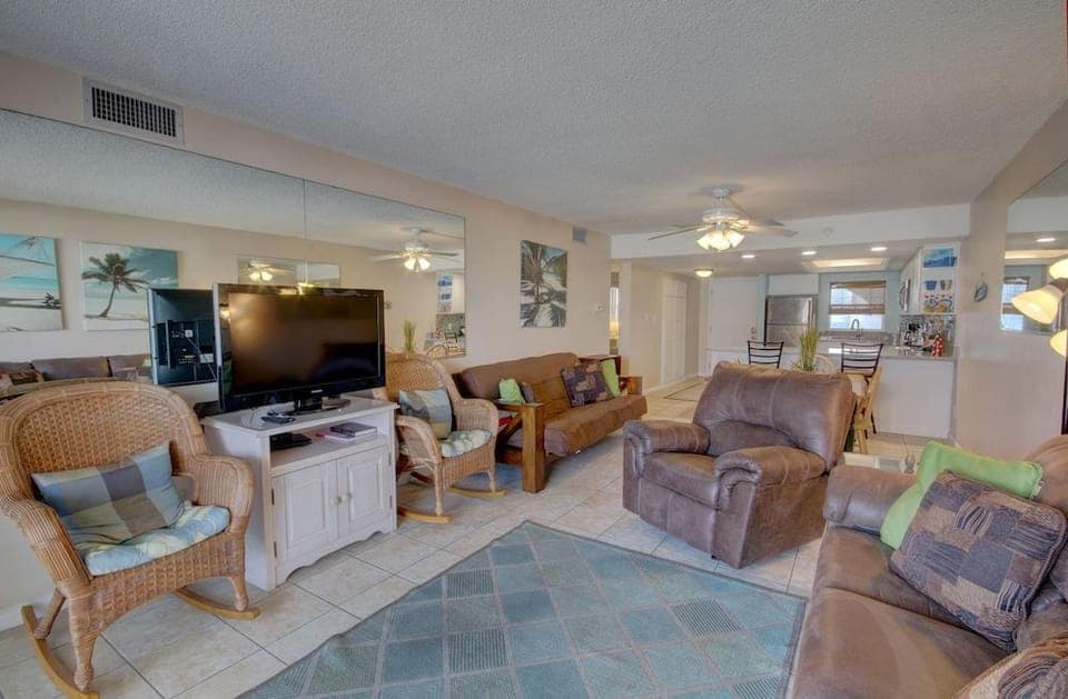 366 El Matador 2 Bedroom Condo by RedAwning Hotel in Okaloosa Island