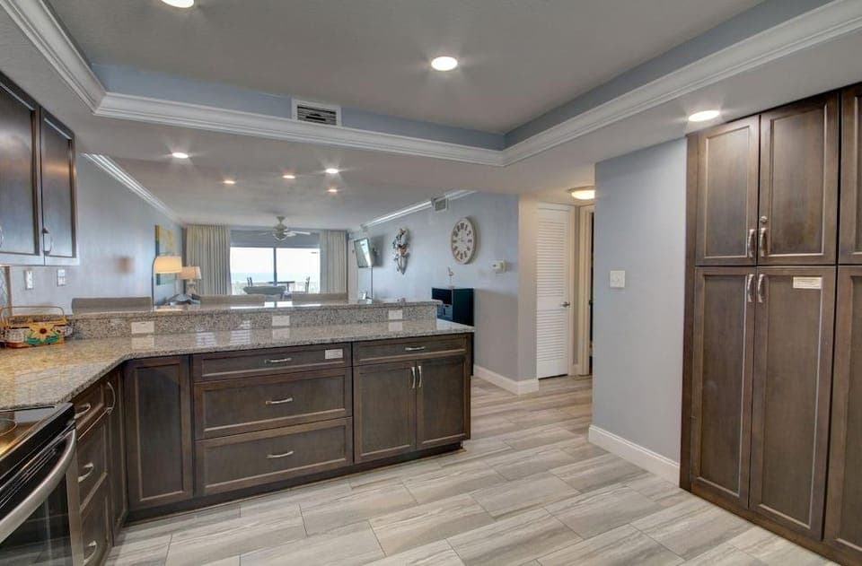 448 El Matador 2 Bedroom Condo by RedAwning Hotel in Okaloosa Island