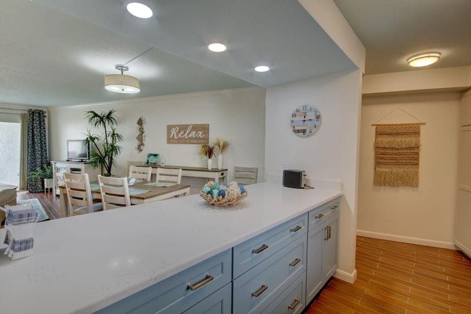 225 El Matador 1 Bedroom Condo by RedAwning Hotel in Okaloosa Island