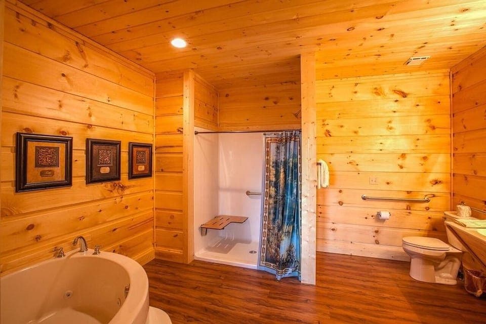 Gatlinburg Mansion 14 Bedroom Cabin by RedAwning Hotel in Pittman Center