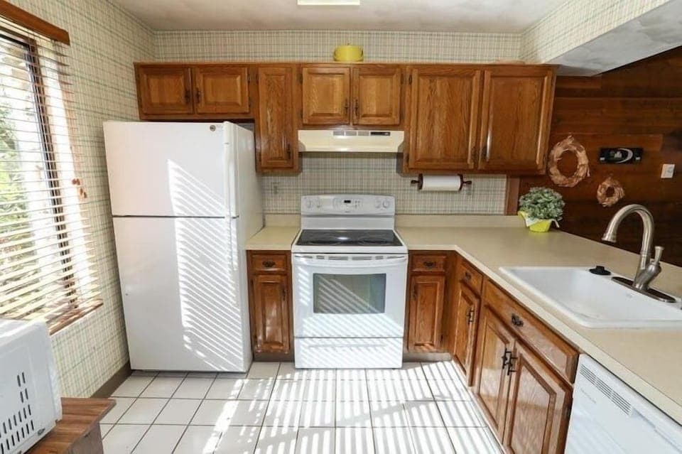 Seven Springs 3 BR Deluxe Condo, by Golf Course by RedAwning Hotel in Seven Springs