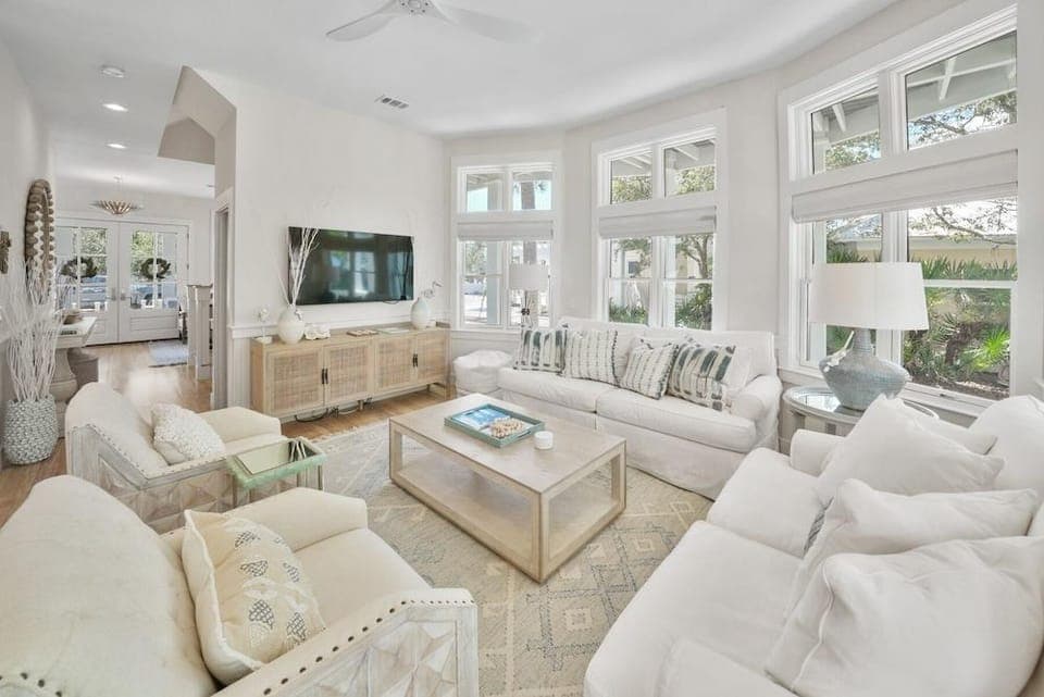 Stella By The Sea 3 Bedroom Home by RedAwning Hotel in Carillon Beach