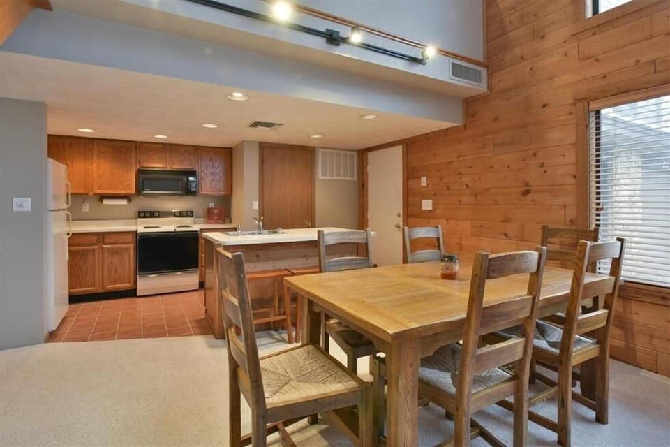 Seven Springs Sunridge 3 BR Condo, Sleeps 10! by RedAwning Hotel in Pennsylvania