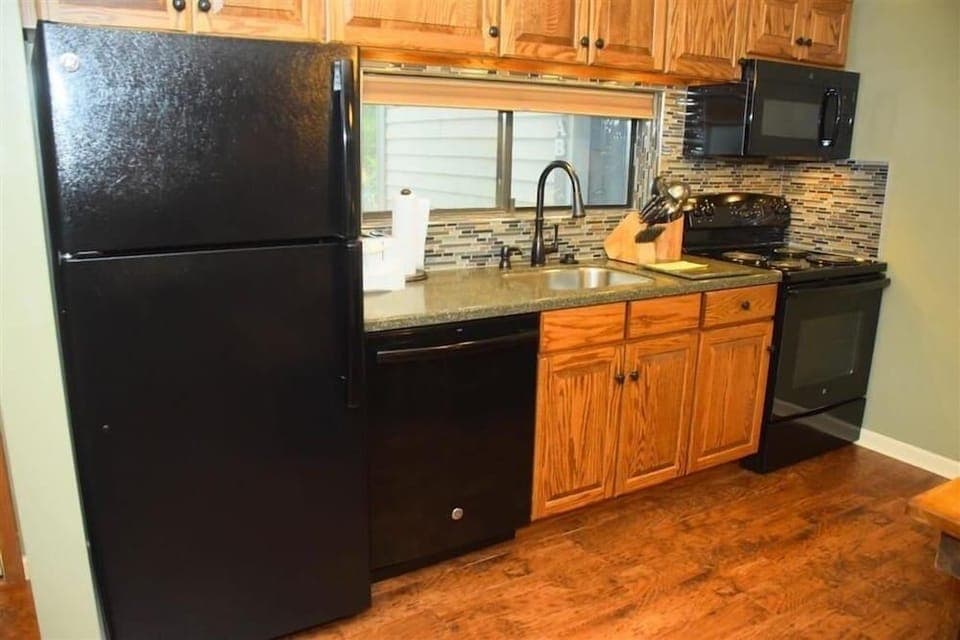 Seven Springs 3 BR Condo, walk to slopes! by RedAwning Hotel in Seven Springs