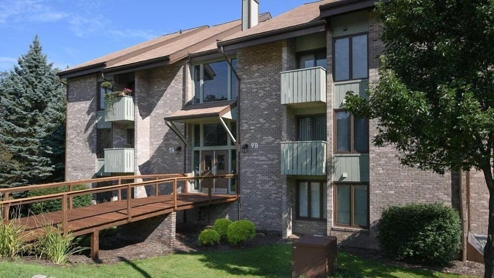 Seven Springs 2 Bedroom Deluxe Condo with Private Deck! by RedAwning Hotel in Seven Springs