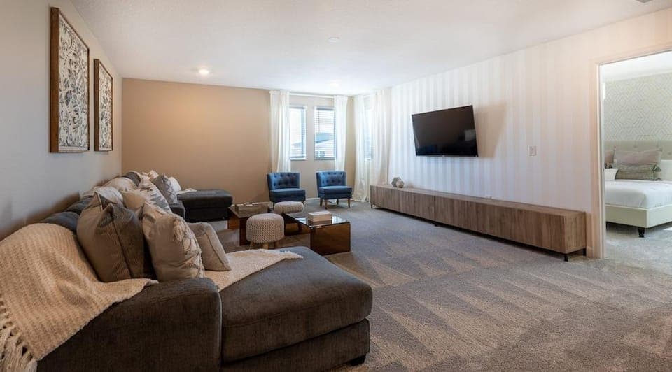 840dsd-the Retreat At Championsgate 7 Bedroom Home by RedAwning Hotel in Davenport
