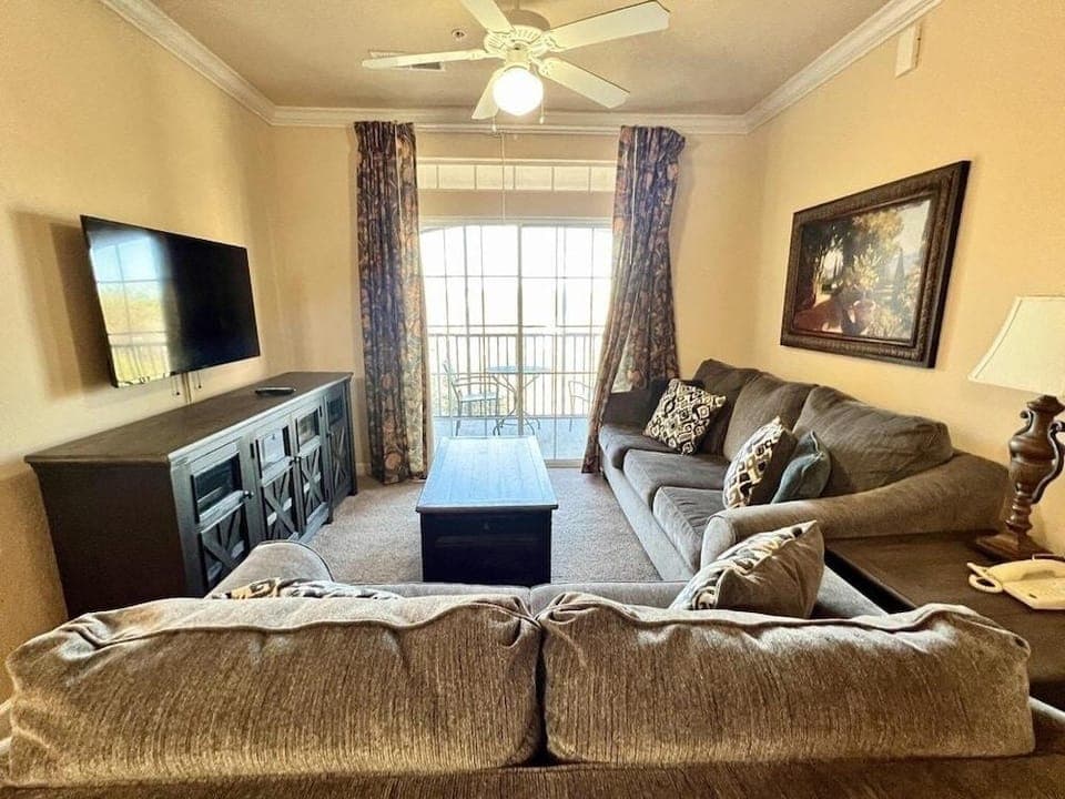 2 Bed 2 Bath Condo Tuscana Resort 2 Bedroom Condo by RedAwning Hotel in Davenport