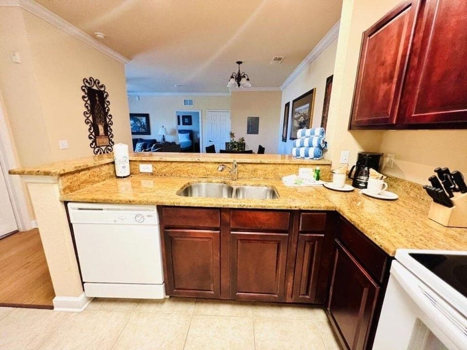 2 Bed 2 Bath Condo In Tuscana Resort 2 Bedroom Home by RedAwning Hotel in Davenport