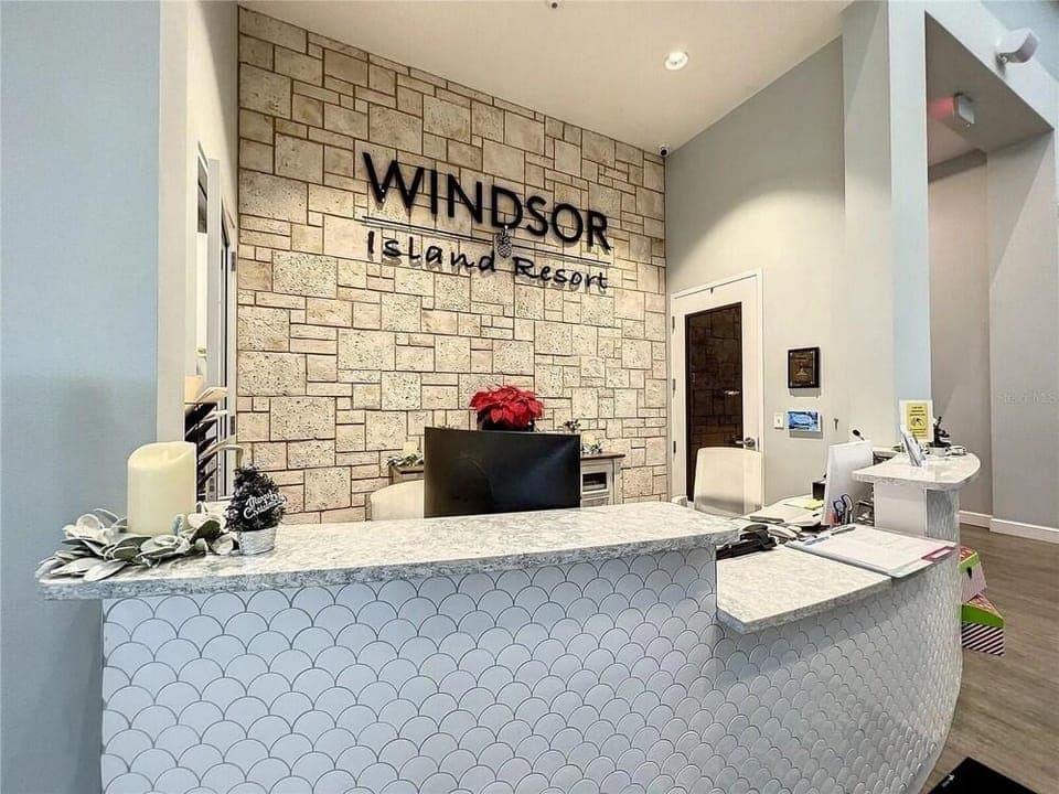 2127lc- Windsor Island 10 Bedroom Home by RedAwning Hotel in Davenport