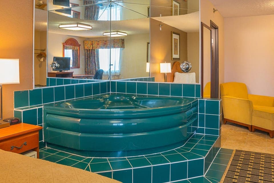 Hot tub