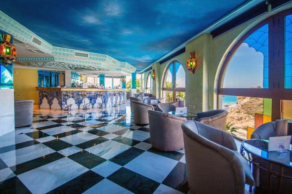 Bar/lounge