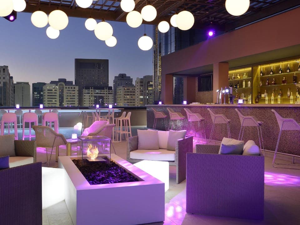 Bar/lounge