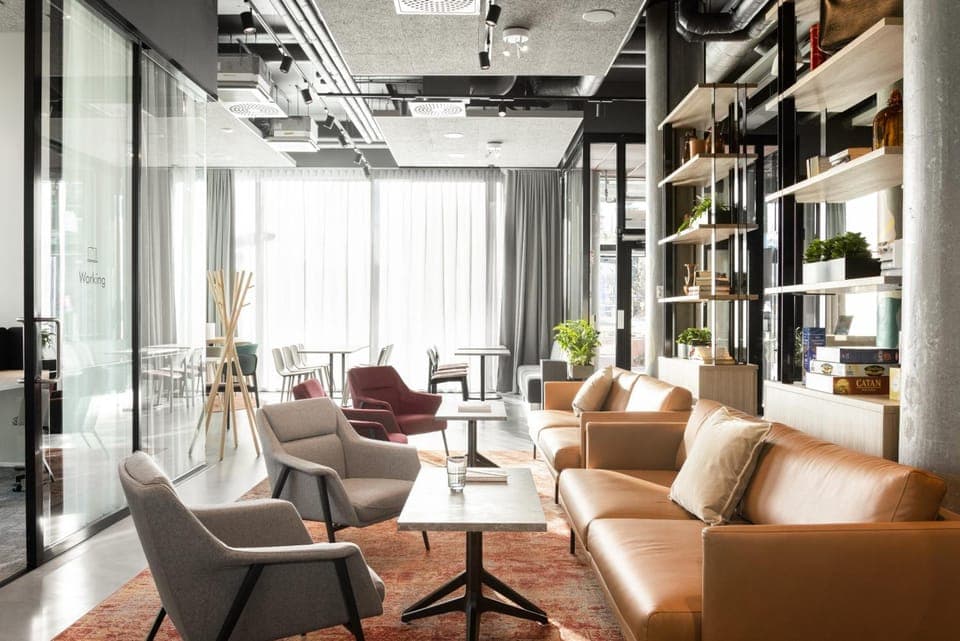 Shared lounge/TV area
