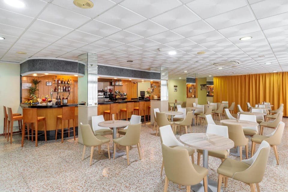 Bar/lounge