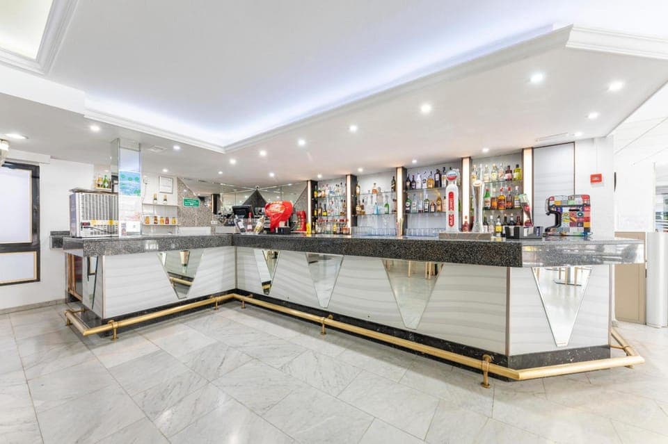Bar/lounge