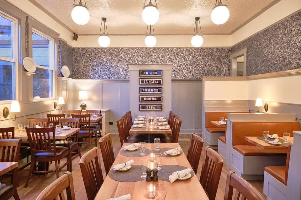 Calistoga Inn Restaurant & Brewery Hotel in Calistoga