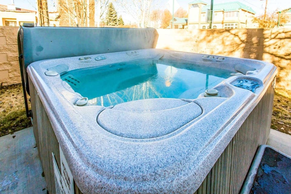 Hot tub
