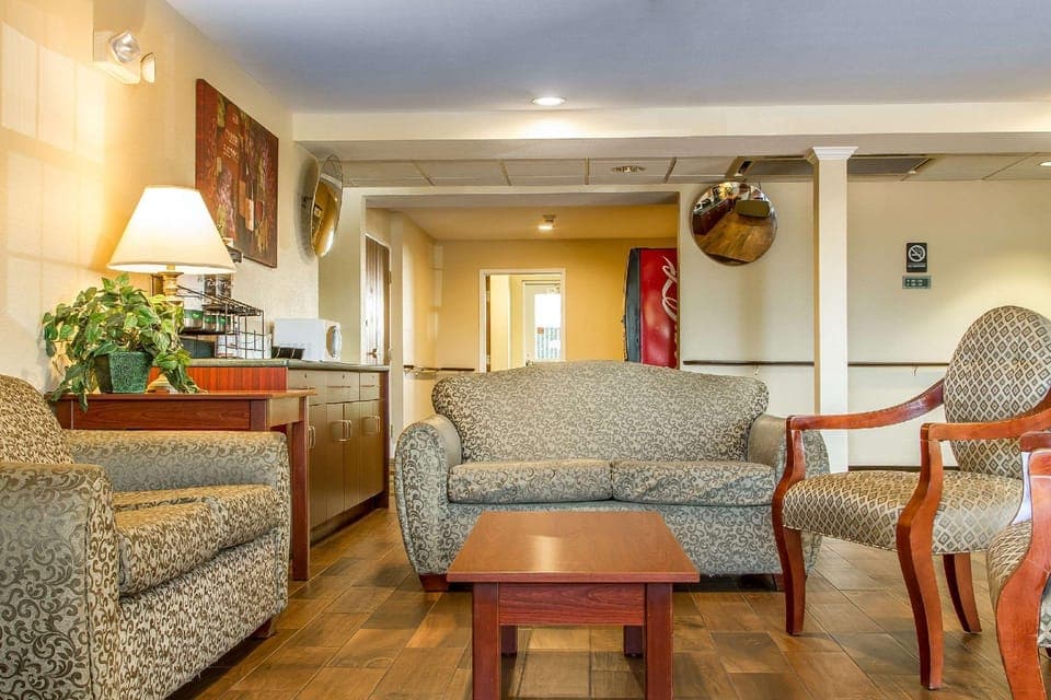 Econo Lodge Inn & Suites Santa Rosa South Inn in Santa Rosa