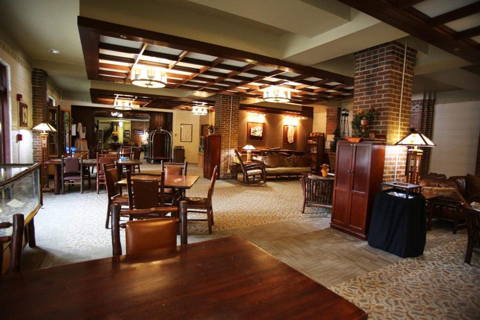 Shared lounge/TV area