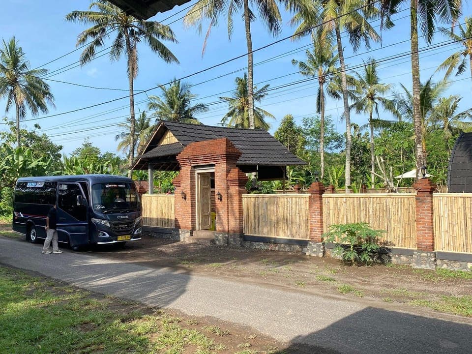 Sari Lumbung Bungalow Resort in Bali