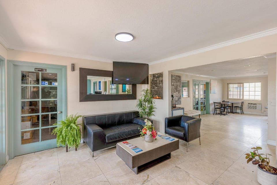 Avenida Oceanside by Aurelia Hotel in Oceanside