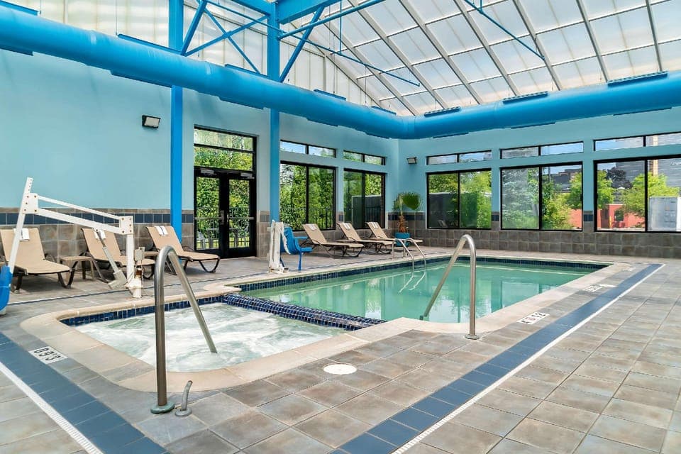 Swimming pool