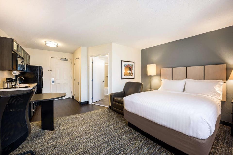 Suite room