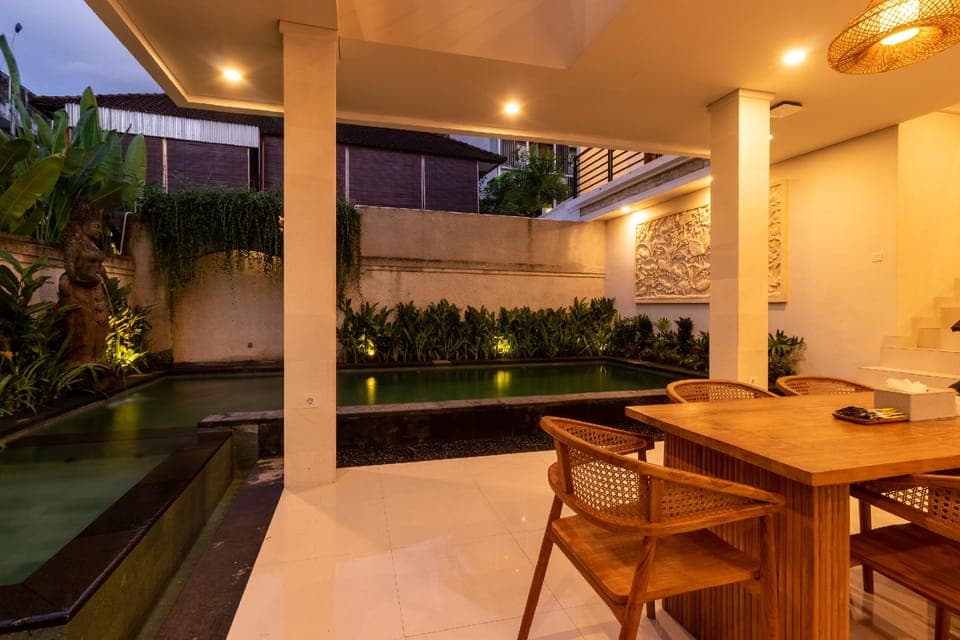 Private pool