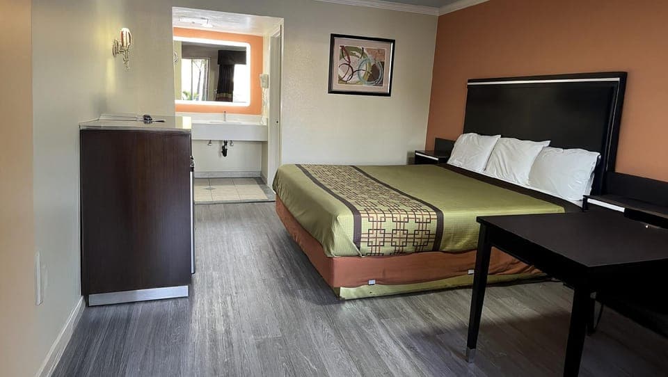 Guestroom