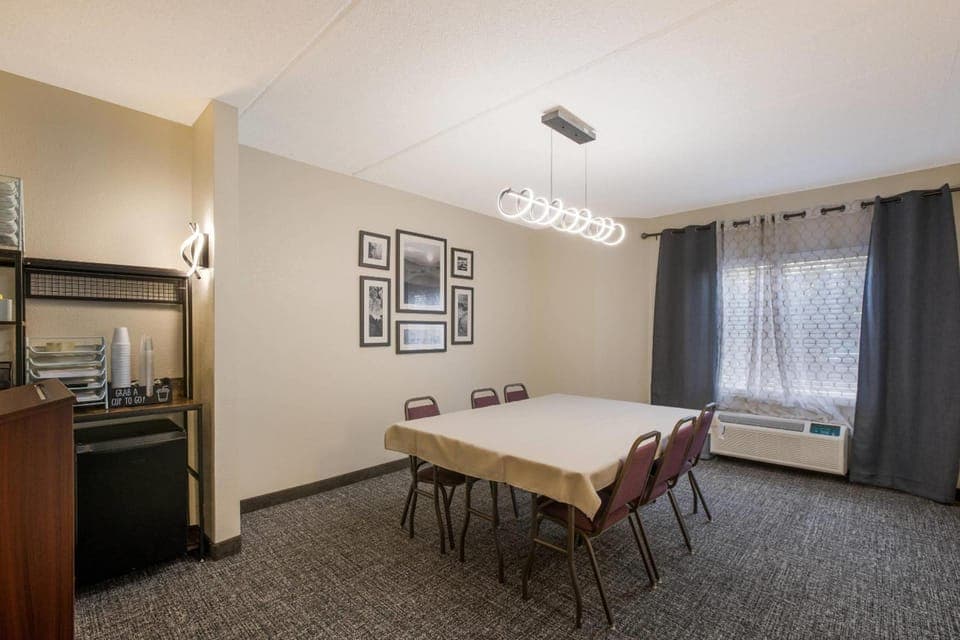 Clarion Pointe Sevierville-Pigeon Forge Hotel in Sevierville
