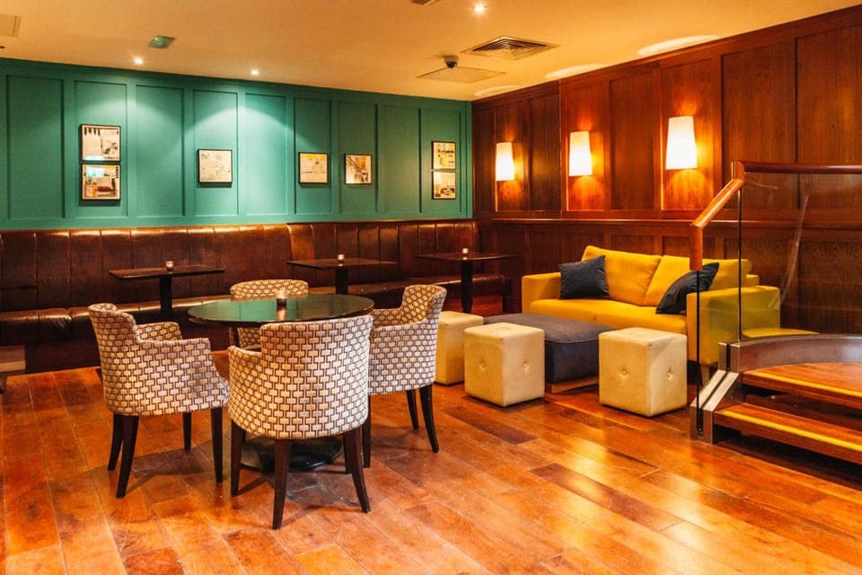 Bar/lounge