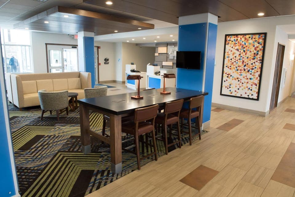 Holiday Inn Express And Suites Warsaw - E- Center By IHG Hotel in Warsaw