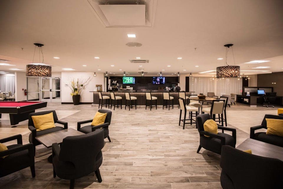 Bar/lounge