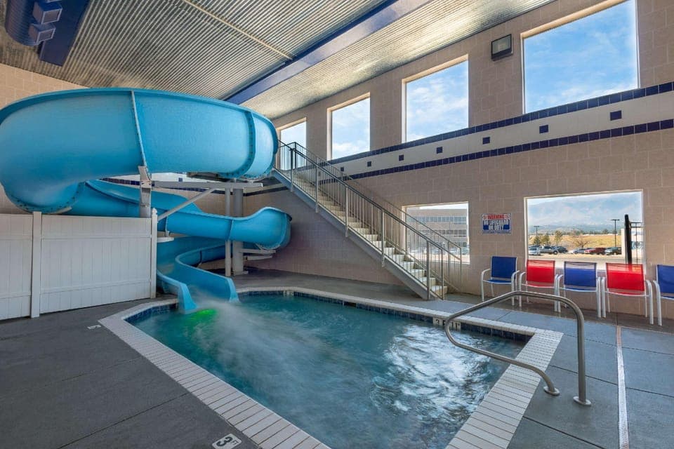 Swimming pool