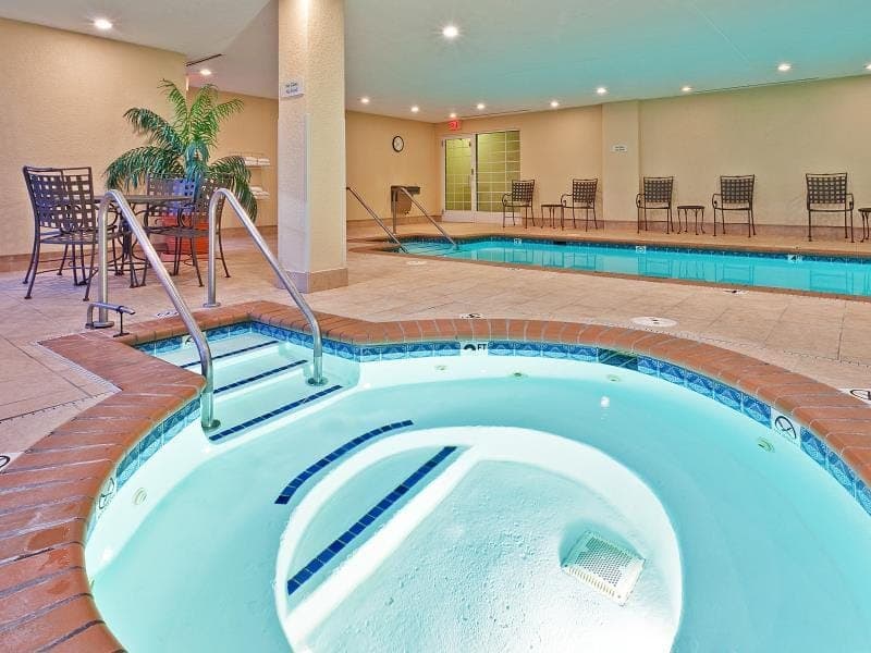 Swimming pool