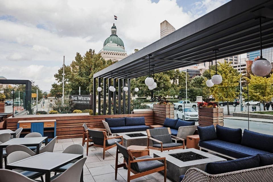 Bar/lounge