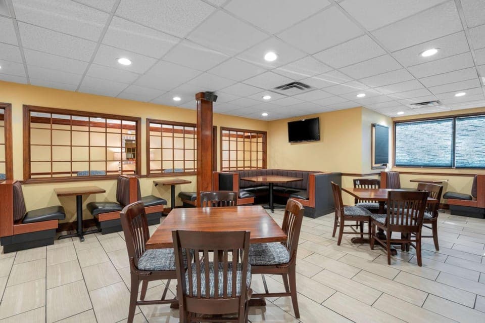Best Western Louisville East Inn & Suites Hotel in Jeffersontown