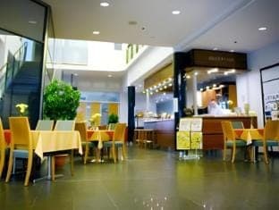 Coffee shop