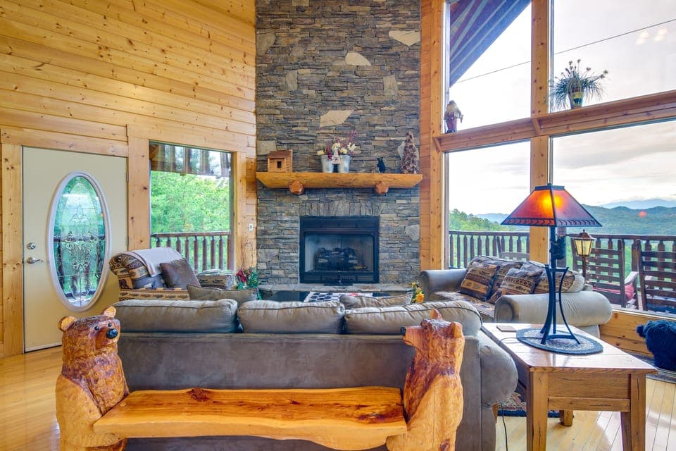 Heavenly Vista at Crown Point: Near Pigeon Forge! House in Sevier County