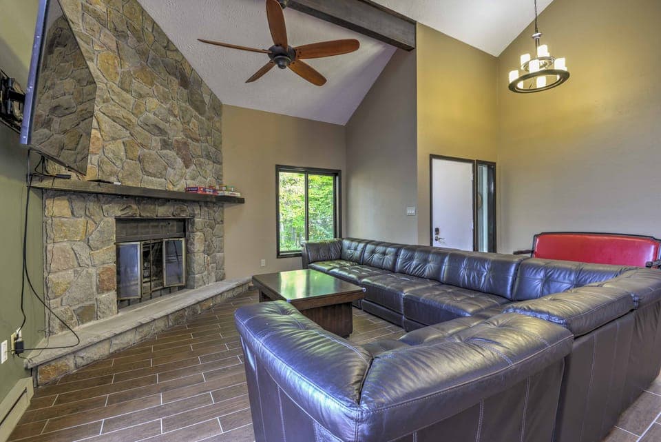 Hot Tub & Fire Pit: Waterfront Lake Harmony Home House in Hickory Run State Park