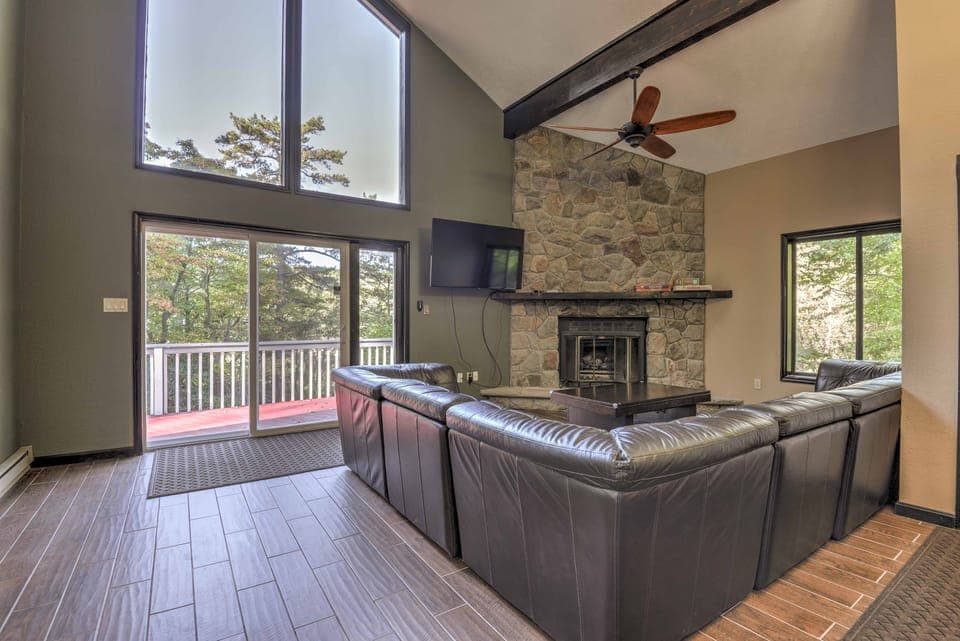 Hot Tub & Fire Pit: Waterfront Lake Harmony Home House in Hickory Run State Park