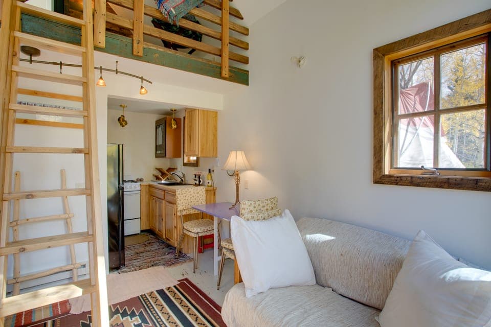 Colorful Cabin w/ Teepee, Fire Pits & Mtn Views! House in Marble