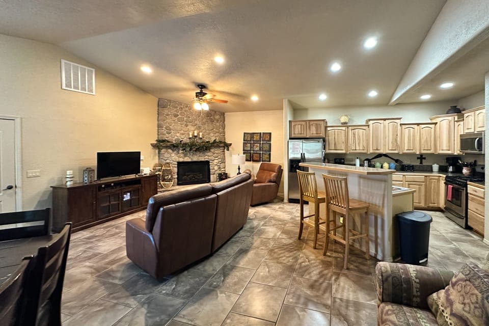 Pagosa Springs Home: Mountain, Lake & Golf Views! Apartment in Pagosa Springs