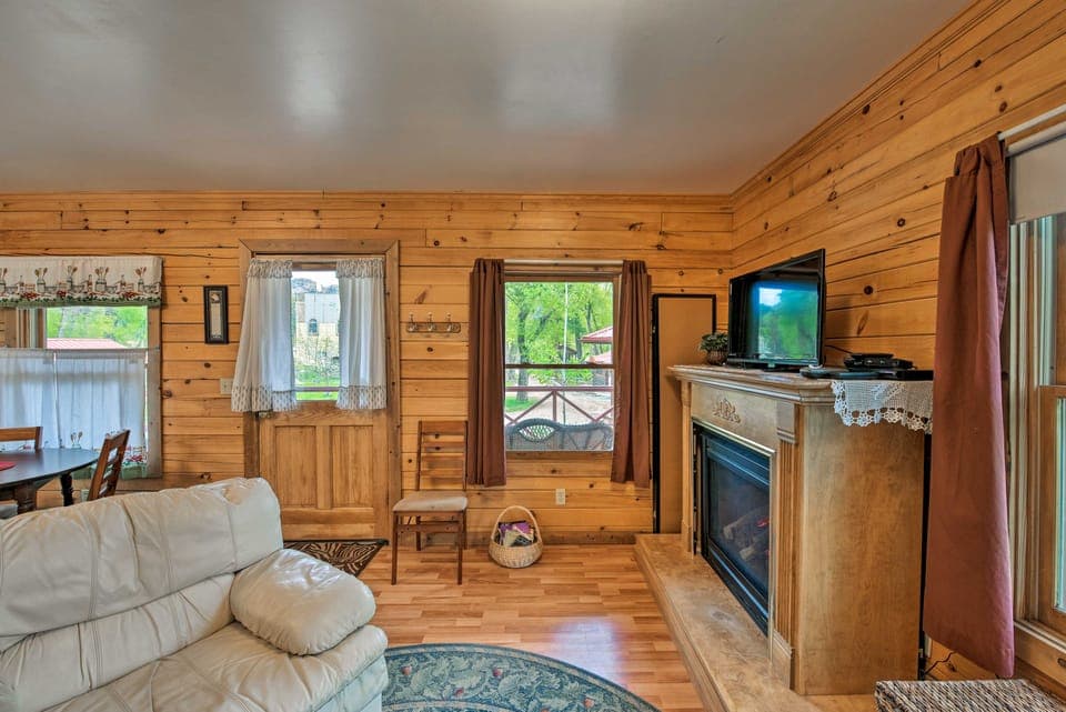 Cozy Colorado Cabin w/ Deck, Grill & River Access! House in Buena Vista