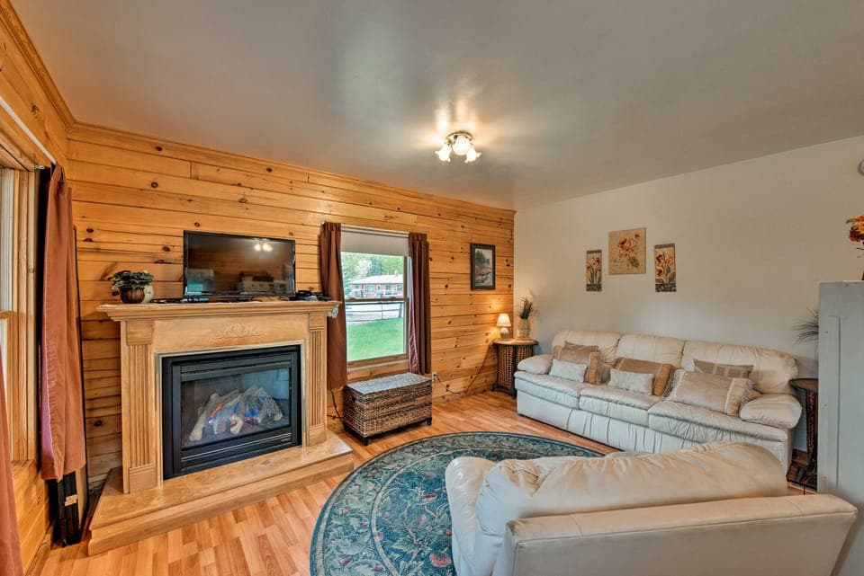 Cozy Colorado Cabin w/ Deck, Grill & River Access! House in Buena Vista